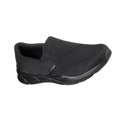 Férfi Skechers Relaxed Fit: Equalizer 4.0 - Triple-Play Gyalogló Cipő Fekete | HU7587G
