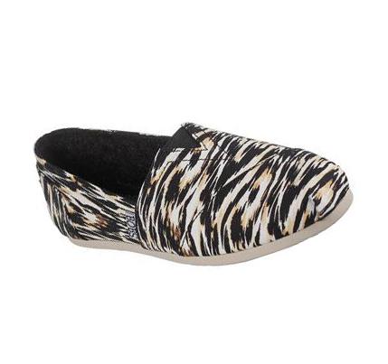 Női Skechers BOBS Plush - City Roads Slip Ons Fekete | HU5054S