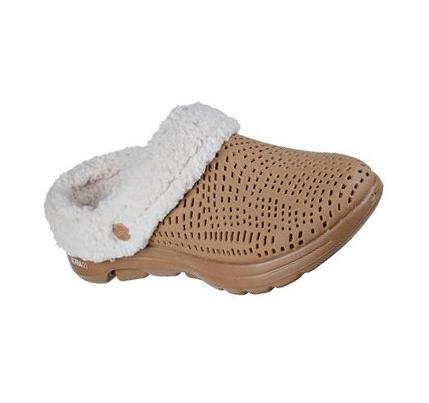 Női Skechers Foamies: GO WALK 5 Bélelt - Relax Papucs Barna | HU6478W