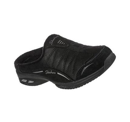 Női Skechers Relaxed Fit: Commute Time - On Call Slip Ons Fekete | HU35740