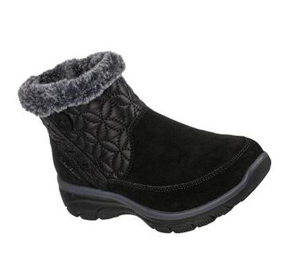 Női Skechers Relaxed Fit: Easy Going - Cozy Puffer Csizma Fekete | HU7338L
