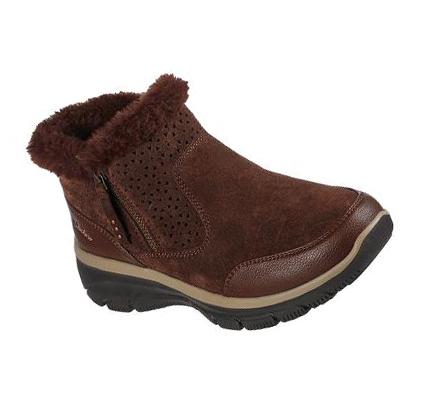 Női Skechers Relaxed Fit: Easy Going - Perfect Snuggle Csizma Csokoládé | HU7388W
