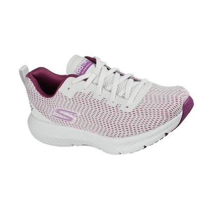 Női Skechers Relaxed Fit: GO RUN Supersonic Edzőcipő Fehér | HU6984C