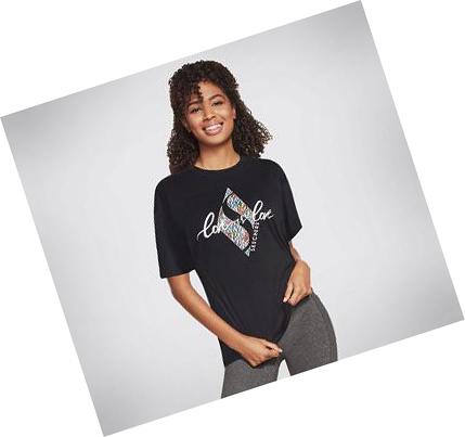 Női Skechers x JGoldcrown: Love is Love Póló Fekete | HU4472A